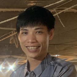 Anh Quyết trang trại gà khách hàng công ty thức ăn chăn nuôi